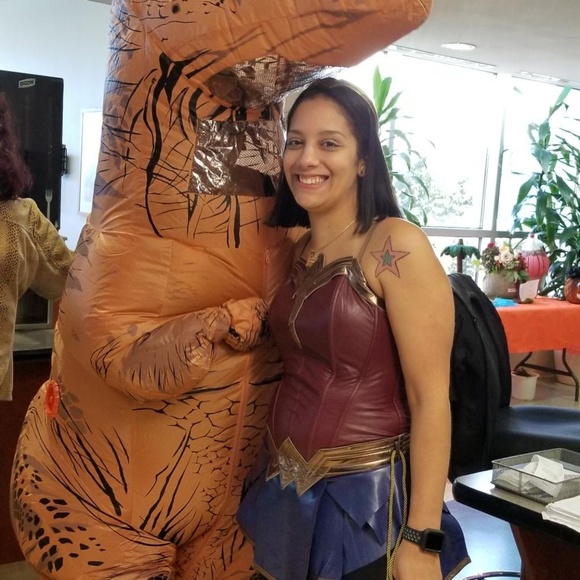 DC - Wonder Woman Costume Combo - Picture 2 of 4